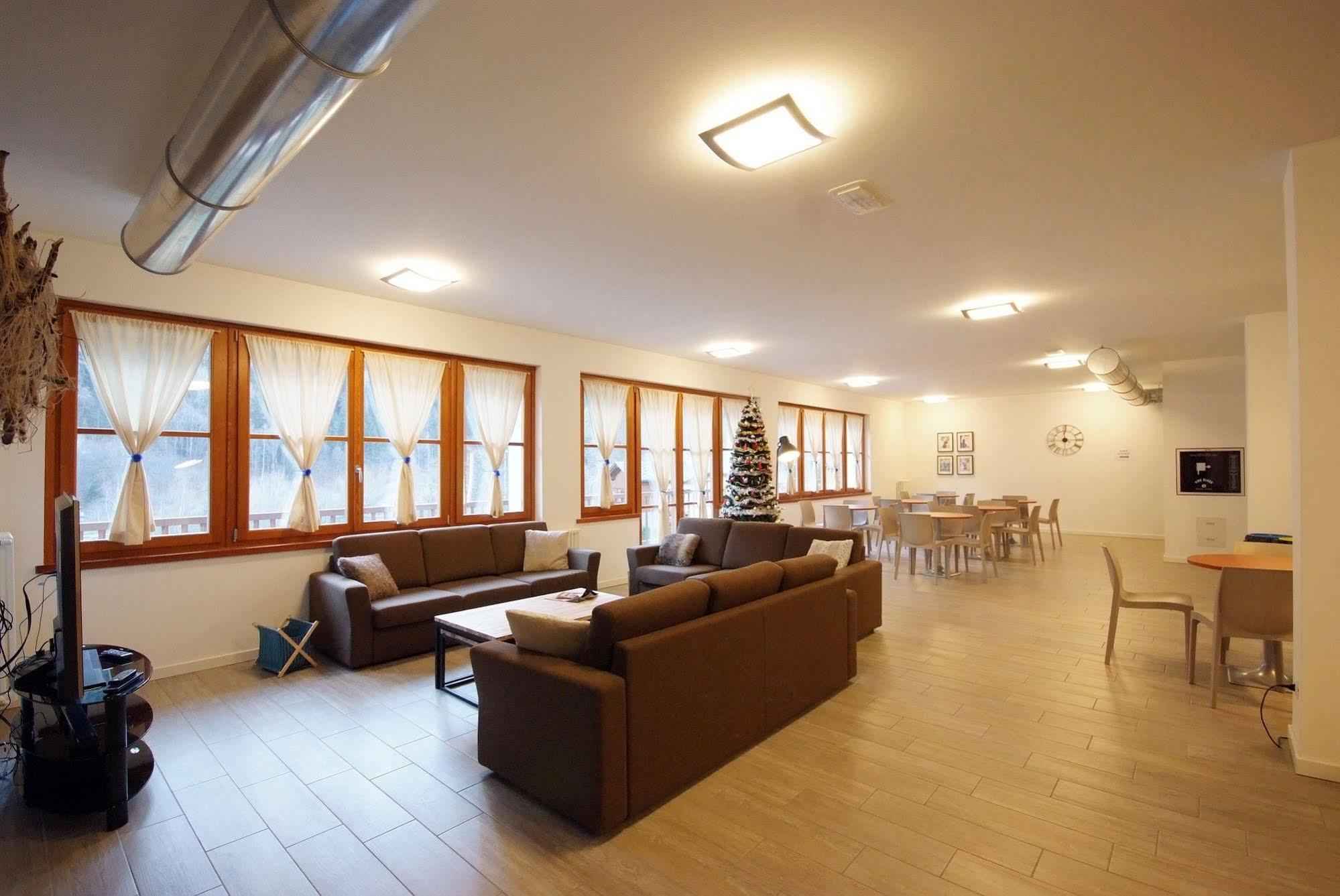 Aparthotel Villaggio Delle Alpi